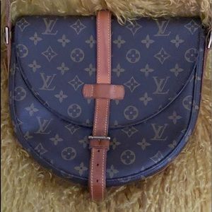 Authentic Louis Vuitton Chantilly Crossbody